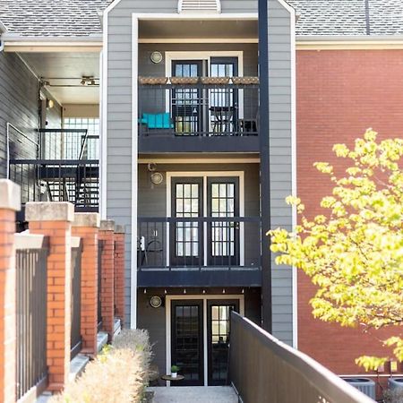 Stylish Downtown Nashville 3 Beds, 1 Bedroom With Private Patio, Parking ภายนอก รูปภาพ