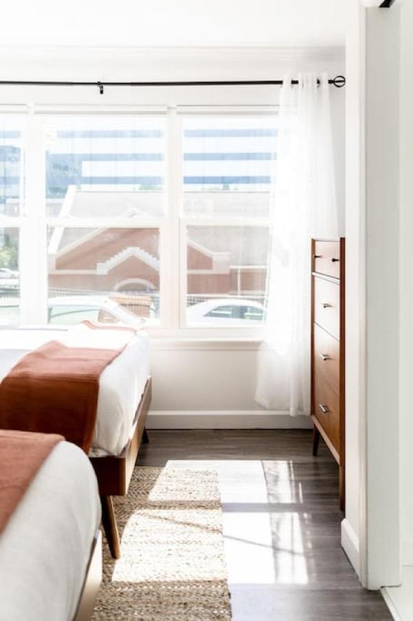 Stylish Downtown Nashville 3 Beds, 1 Bedroom With Private Patio, Parking ภายนอก รูปภาพ