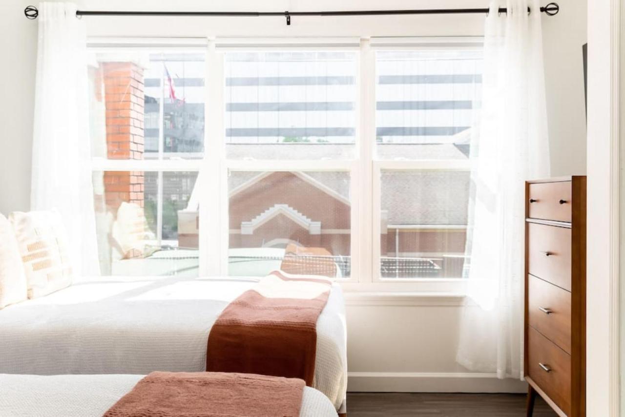 Stylish Downtown Nashville 3 Beds, 1 Bedroom With Private Patio, Parking ภายนอก รูปภาพ