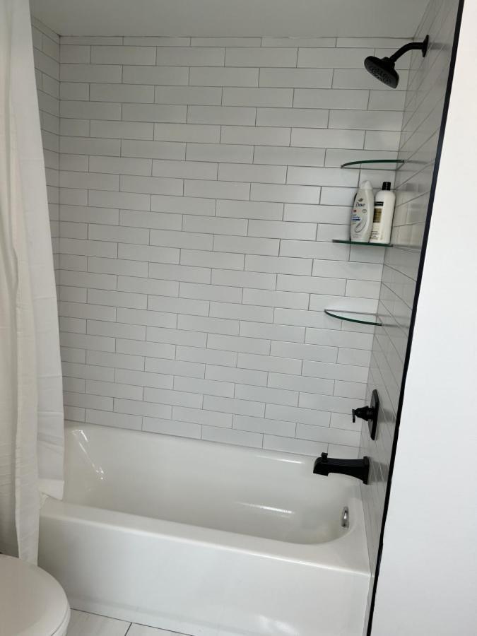Stylish Downtown Nashville 3 Beds, 1 Bedroom With Private Patio, Parking ภายนอก รูปภาพ